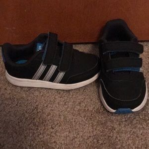 Adidas tennis shoes